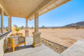 12 Mi to Joshua Tree NP Desert Retreat with Views!